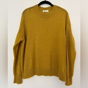 Sita Murt/ Golden yellow sweater. Size 40 / M